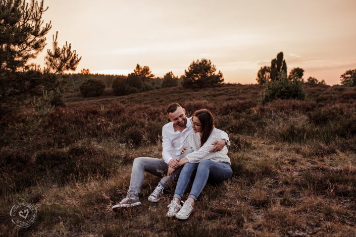 Romantisches Paar-Fotoshooting in der Lüneburger Heide