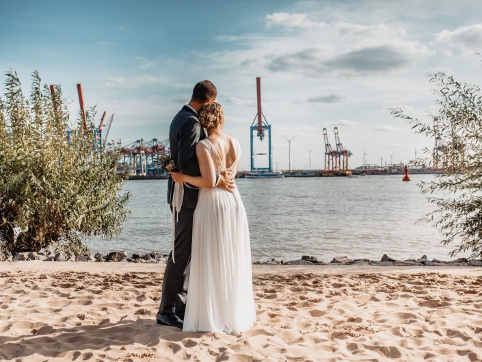 Als Hochzeitsfotograf in Hamburg am Elbstrand