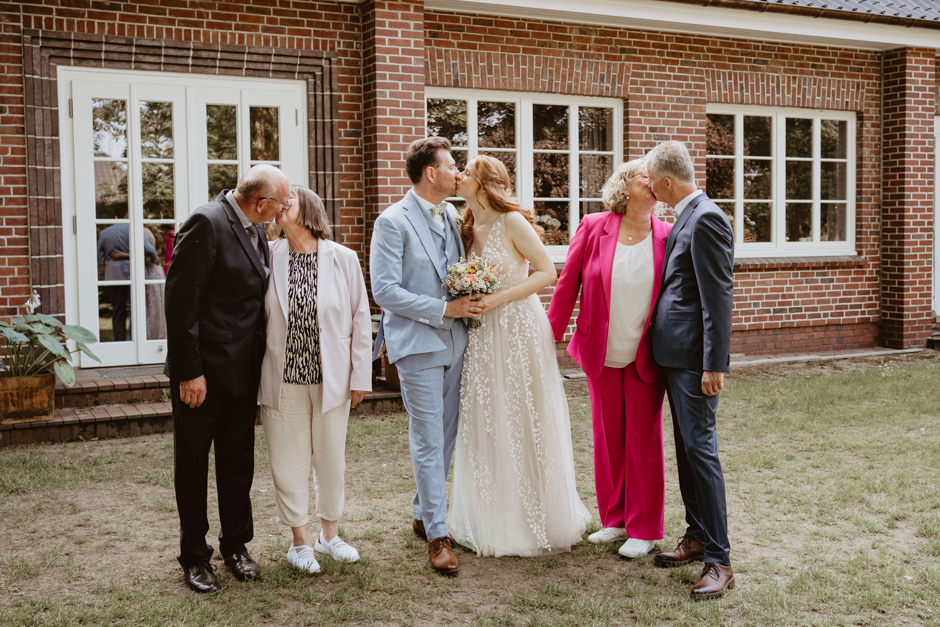 Hochzeitsfotograf im Landgasthof zur Eiche Ollsen Gruppenbild